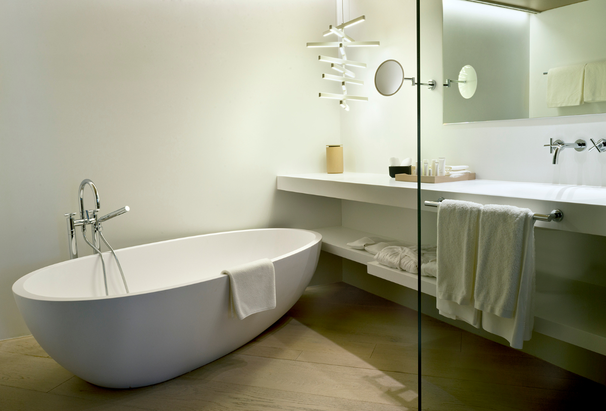 Bathroom of the suite at the Mercer Hotel Barcelona