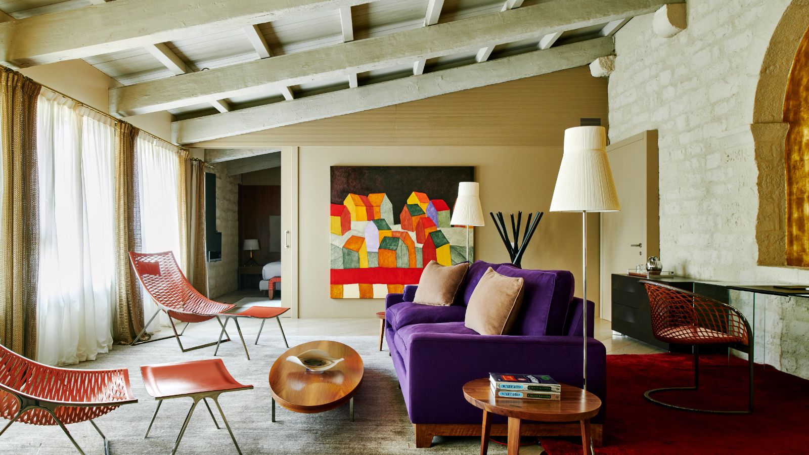 Living room with a sofa in the Suite of the Mercer Hotel Barcelona