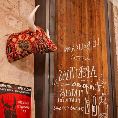 Decoración del gastrobar Le Bouchon del Hotel Mercer Barcelona