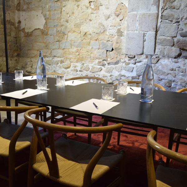 Mercer Hotel Barcelona - Montaje reunión en la Torre de Defensa